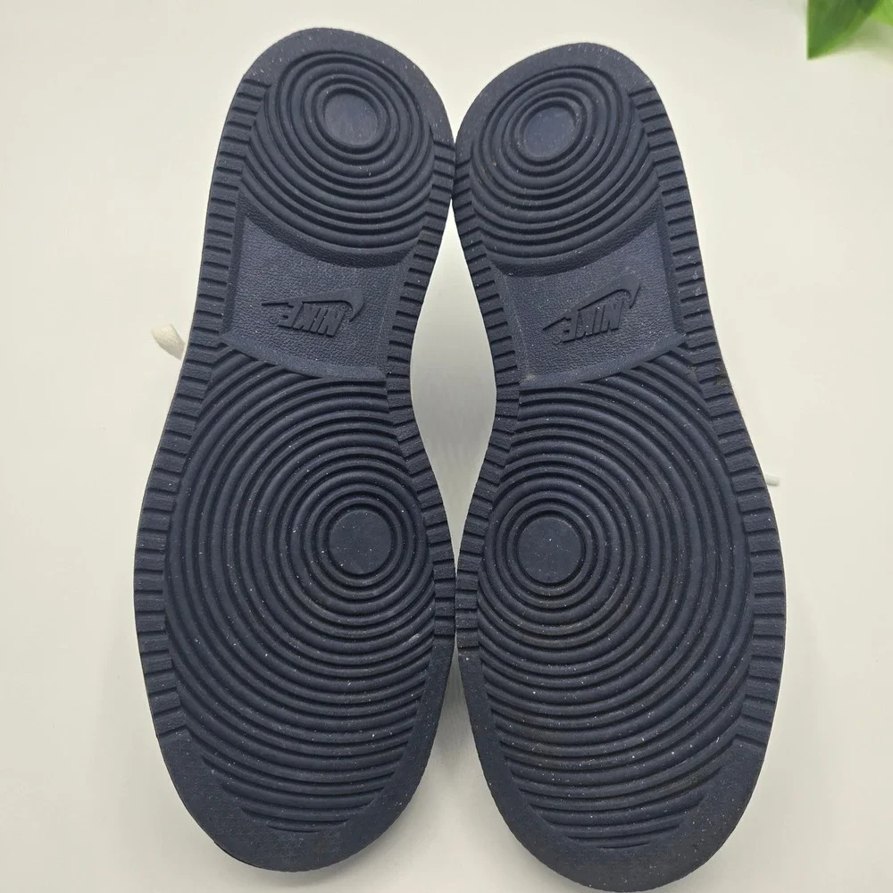Nike model hm9862